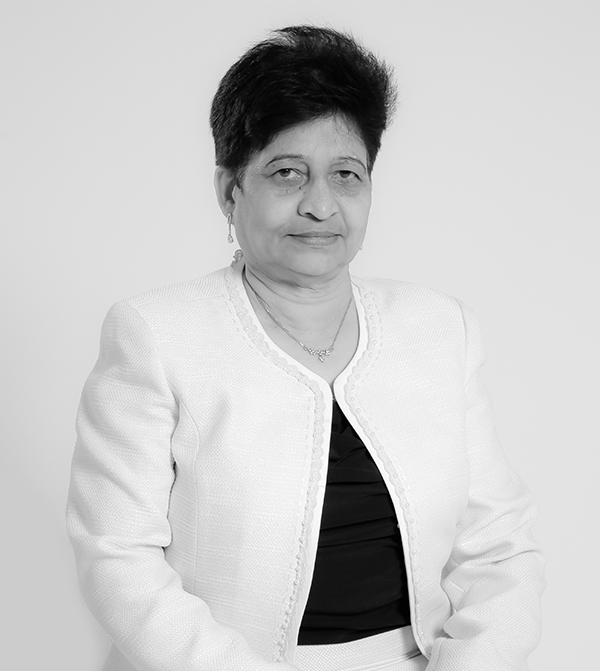 Dr Myra Martins